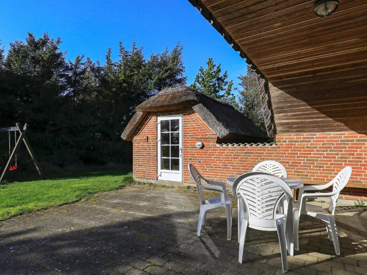 Three-Bedroom Holiday Home In Lokken 1 Kültér fotó